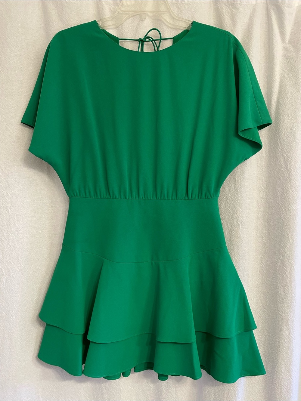 Alice + Olivia “Palmira” Green Tiered Ruffle Mini Dress, size 6